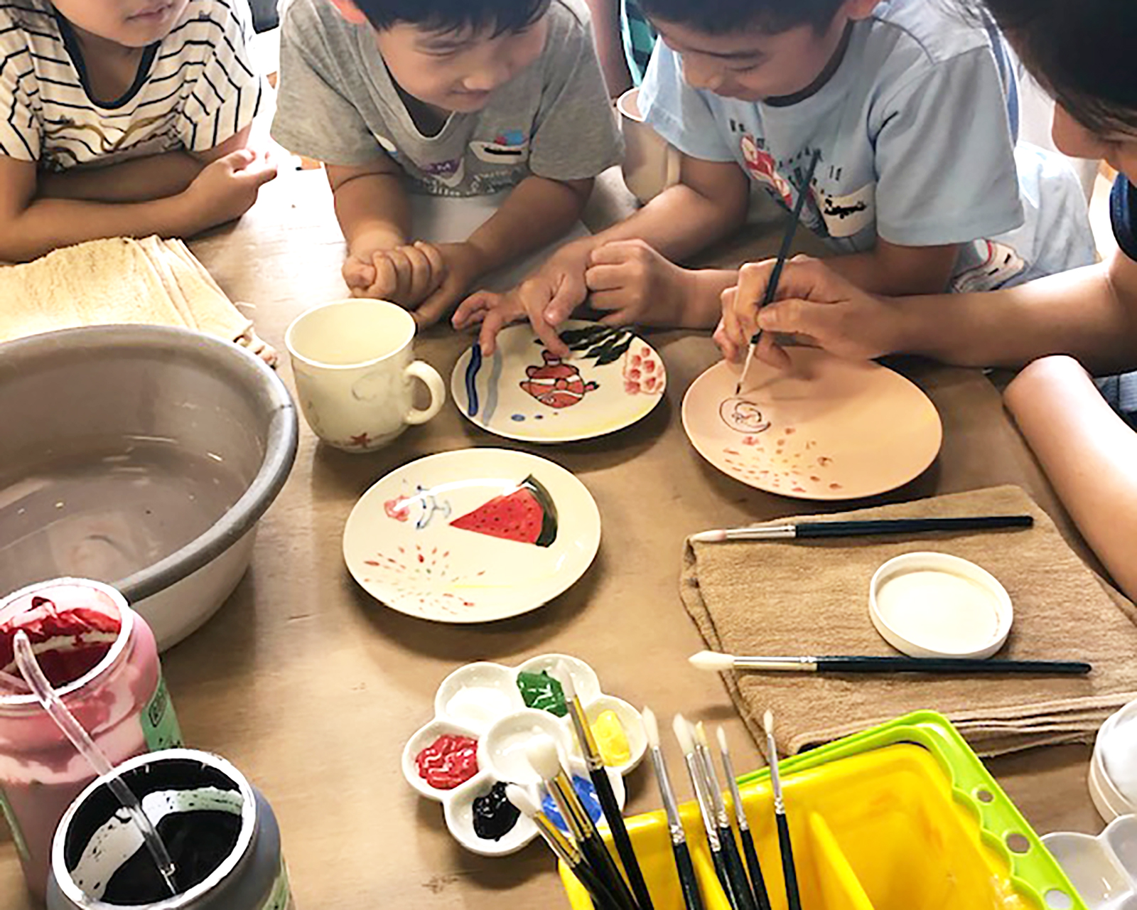 『スタンプで自分オリジナルのうつわをつくろう』